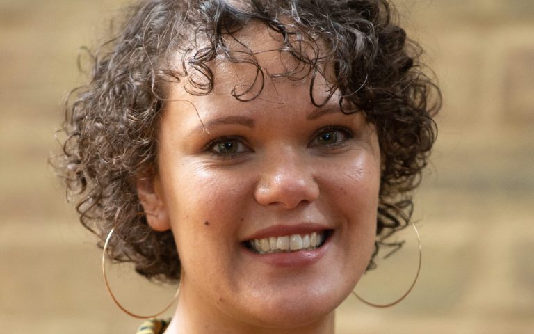 Dr Janeke Thumbran