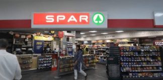 Spar chairman Mike Bosman, deputy Shirley Zinn resign