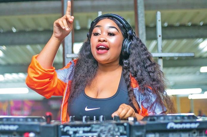 DJ Hlo award