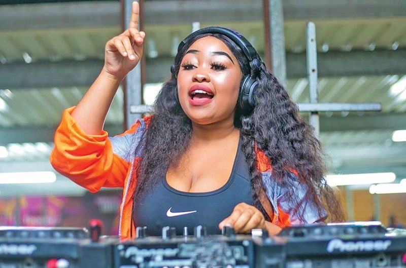 DJ Hlo award