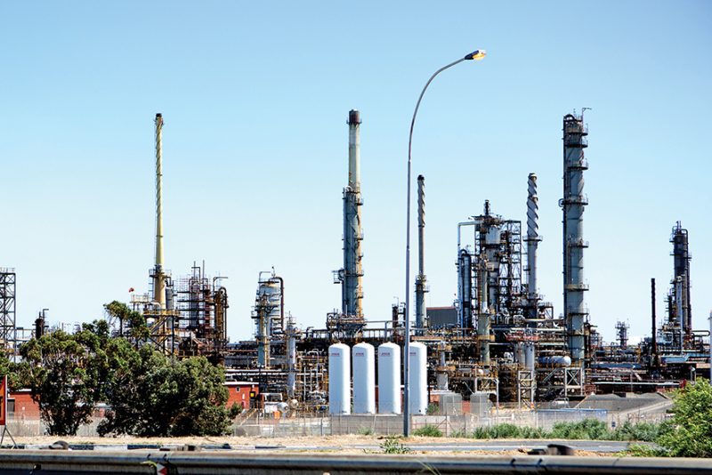 Angola's oil sector lures investors