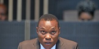 Kabelo Gwamanda keeps his job