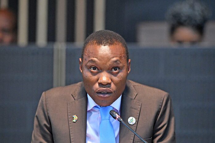 Kabelo Gwamanda keeps his job