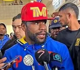 Floyd Mayweather says one of the sole purposes of his tour is to inspire African people to take more ownership in their careers. / Mbalenhle Zuma