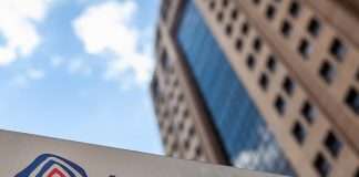 Anglo sells De Beers