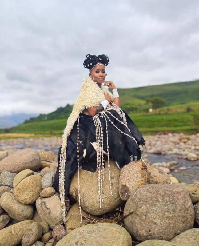 Lwah Ndlunkulu lashes cyberbullies