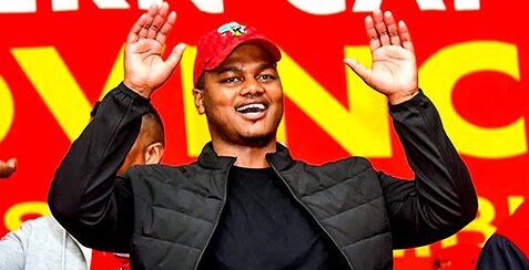 Sihle Lonzi trades punches with McKenzie