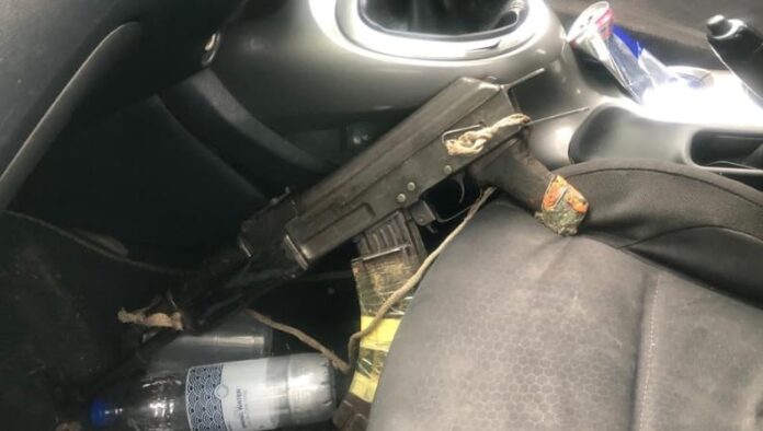 Police and CIT robbers shootout