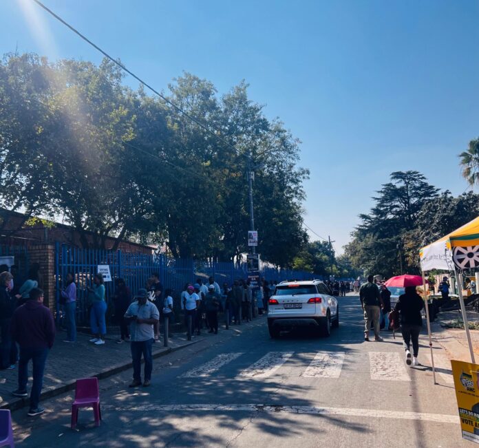 Randburg residents cast their vote amid sporadic power outages