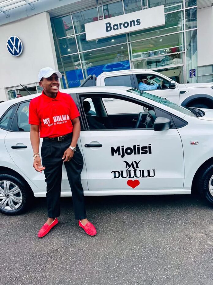 Good Samaritan gifts maskandi artist Mjolisi Gwala set of wheels