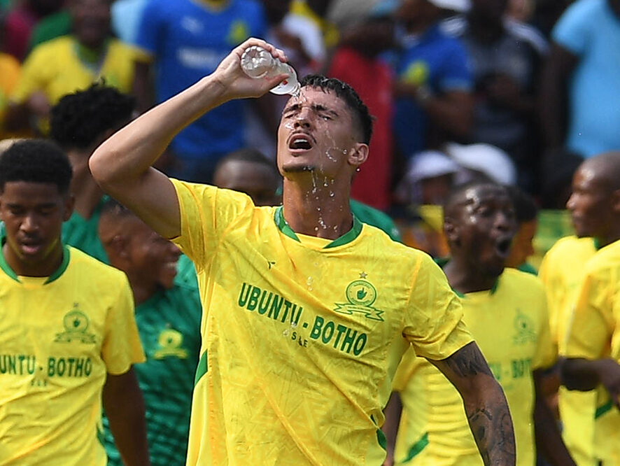 Downs sold a pig in sack in this Suarez chap  