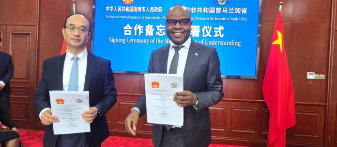 Mandla Ndlovu seals deal to boost Mpumalanga trade with China