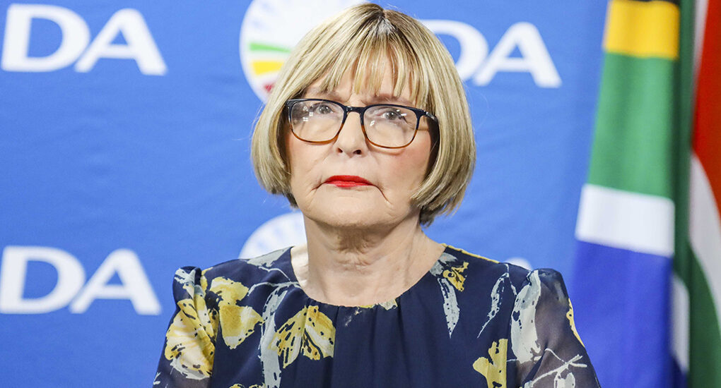 DA leader Steenhuisen bloodies Zille camp’s nose in Fedex