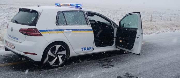 Motorists warned as snow causes havoc on Eastern Cape roads