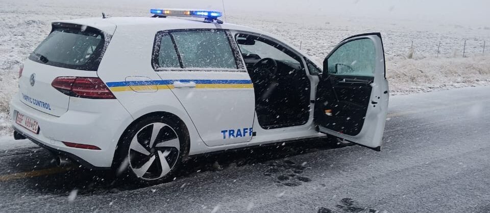 Motorists warned as snow causes havoc on Eastern Cape roads