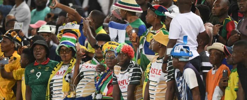 South African sports fans in ful lvoice