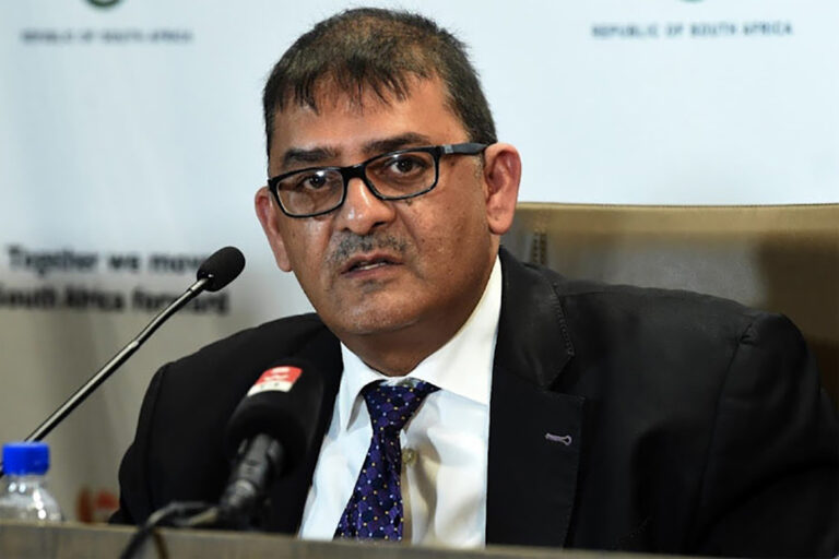 Prosecutors, lawyers on criminals payroll