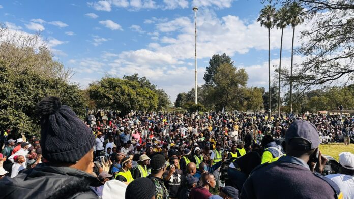 Mpumalanga cops arrest 14 undocumented immigrants during Abahambe march