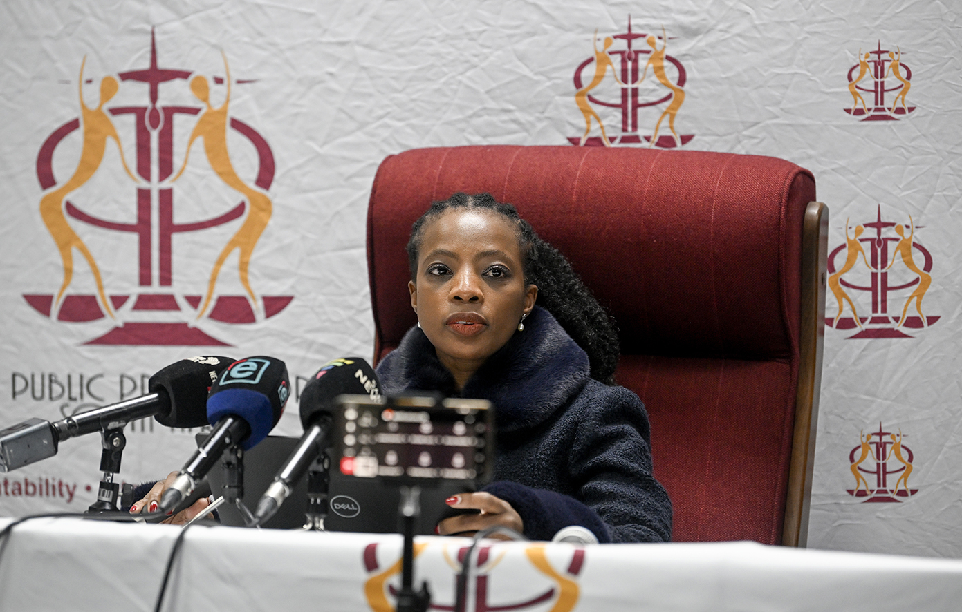 Die Openbare Beskermer, advokaat Kholeka Gcaleka, het Dinsdag haar bevindinge van haar verslag oor geslagsgebasseerde geweld en die judisie bekend gemaak by die Bellville Landdroshof in Bellville, Kaapstad.