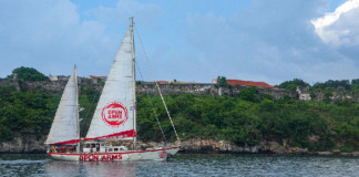 The Astral sailing vessel of the Spanish NGO Open Arms, carrying humanitarian aid for Cuba's healthcare system, including medicines and photovoltaic equipment for a pediatric hospital, arrives at the Port of Havana, Cuba, July 19, 2026. /VCG