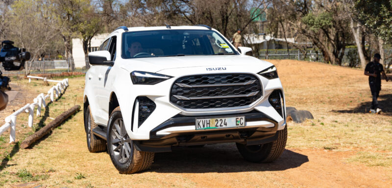 Isuzu pitches R789 700 MU-X 1.9 LS 4x4 as family all-rounder