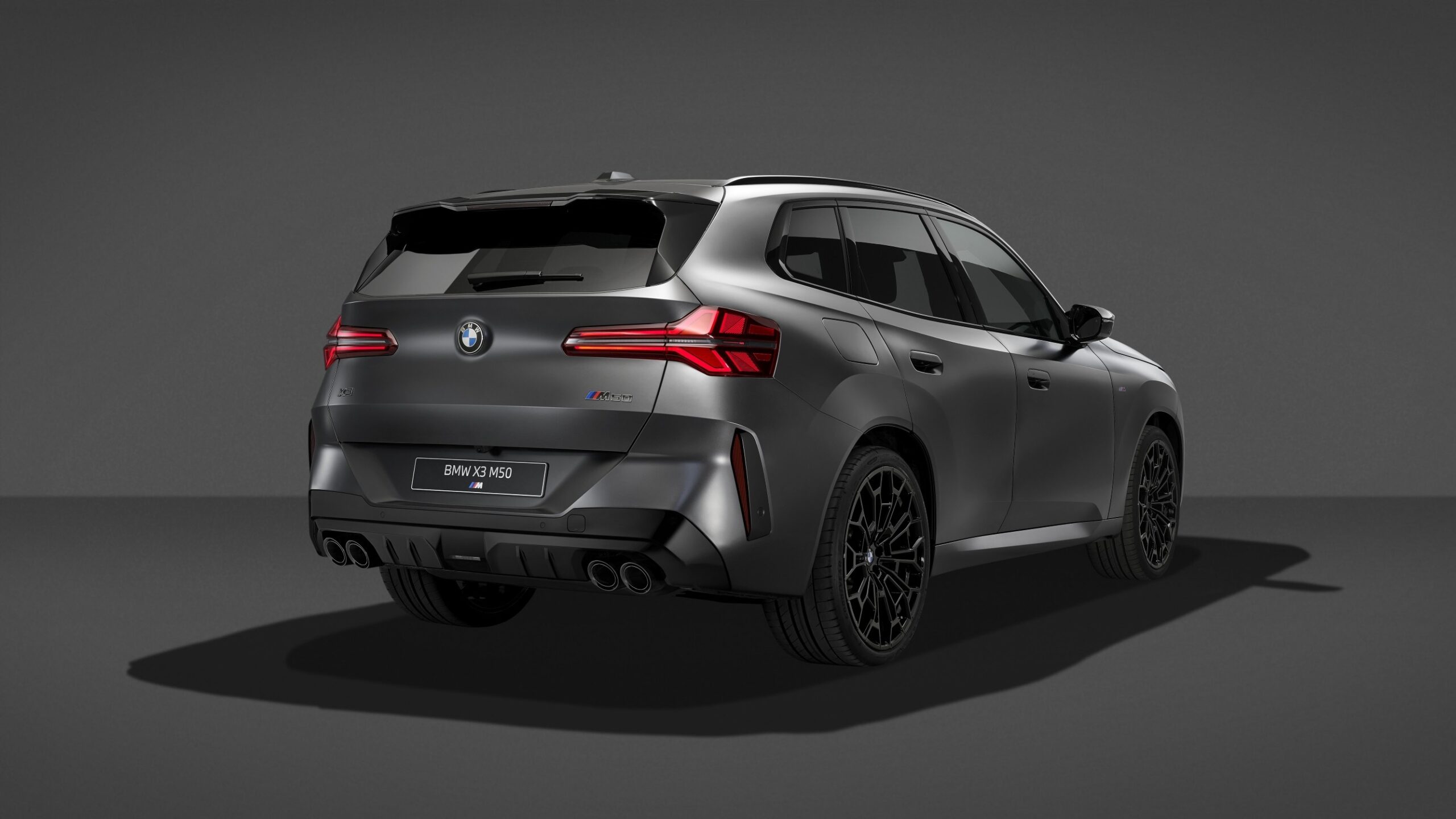 BMW X3 M50 xDrive: new Black package