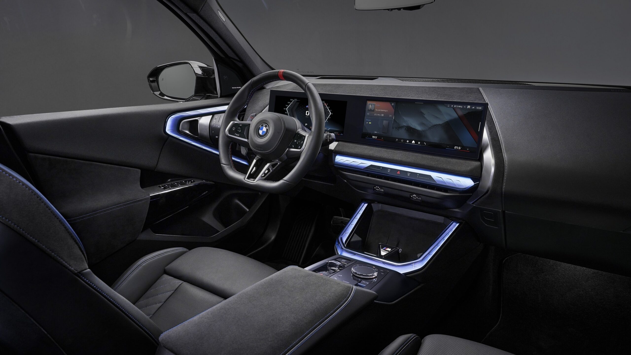 Interior of BMW X3 M50 xDrive: new Black Package.